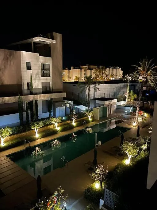 Modern Luxury Penthouse, 15 Minutes Marbella Apartment Estepona
