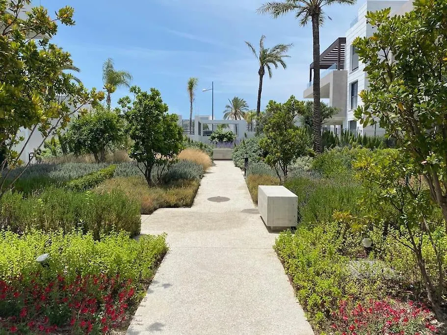 Modern Luxury Penthouse, 15 Minutes Marbella Apartment Estepona