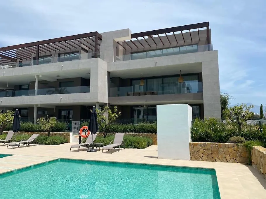 Modern Luxury Penthouse, 15 Minutes Marbella Apartment Estepona