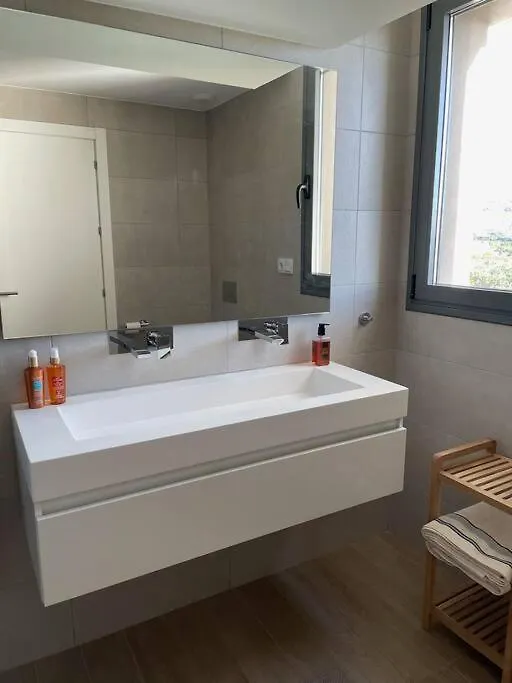 Modern Luxury Penthouse, 15 Minutes Marbella Apartment Estepona